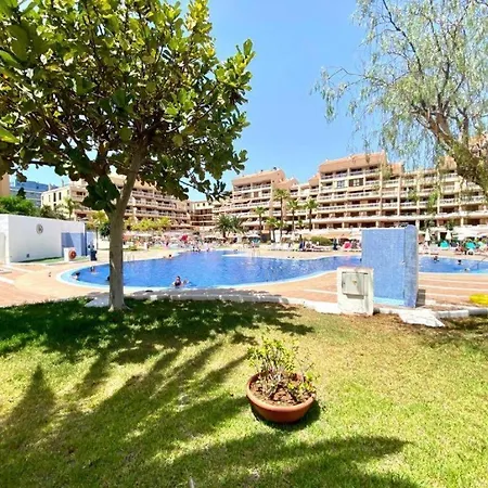 Villa Villa con Wifi, piscina cerca de Playa en Las Américas Playa de las Américas