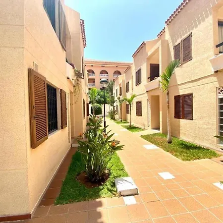 Villa con Wifi, piscina cerca de Playa en Las Américas Villa