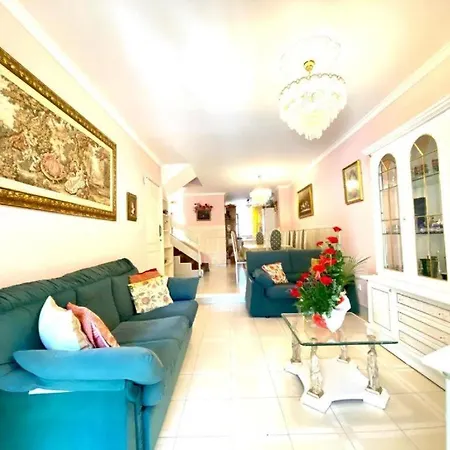 Villa Con Wifi, Piscina Cerca De Playa En Las Americas Вилла
