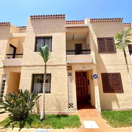 Villa Con Wifi, Piscina Cerca De Playa En Las Americas *