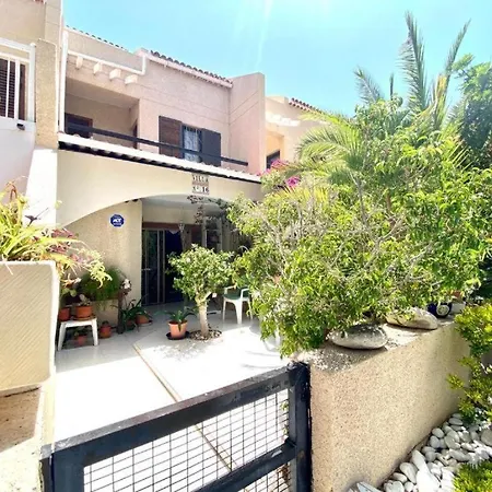 Villa Con Wifi, Piscina Cerca De Playa En Las Americas *